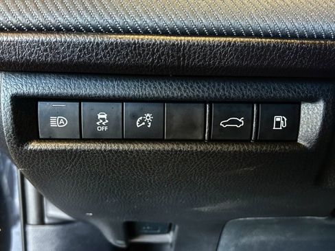 Used 2025 Toyota Camry SE image 22