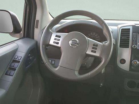 Used 2019 Nissan Frontier SV image 22