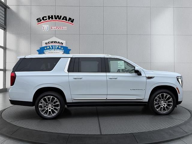 Used 2026 GMC Yukon XL Denali w/ Denali Reserve Package AWD/4WD image 3