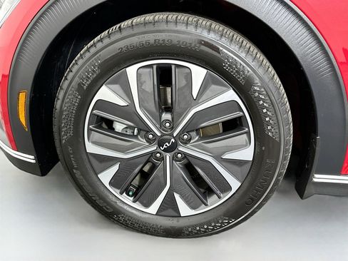 Used 2024 Kia EV6 Light AWD/4WD image 31