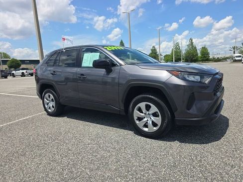 Certified 2022 Toyota RAV4 LE FWD image 1