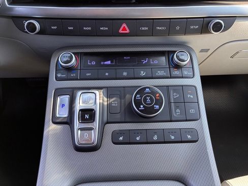 Used 2024 Hyundai Palisade SEL AWD/4WD image 44