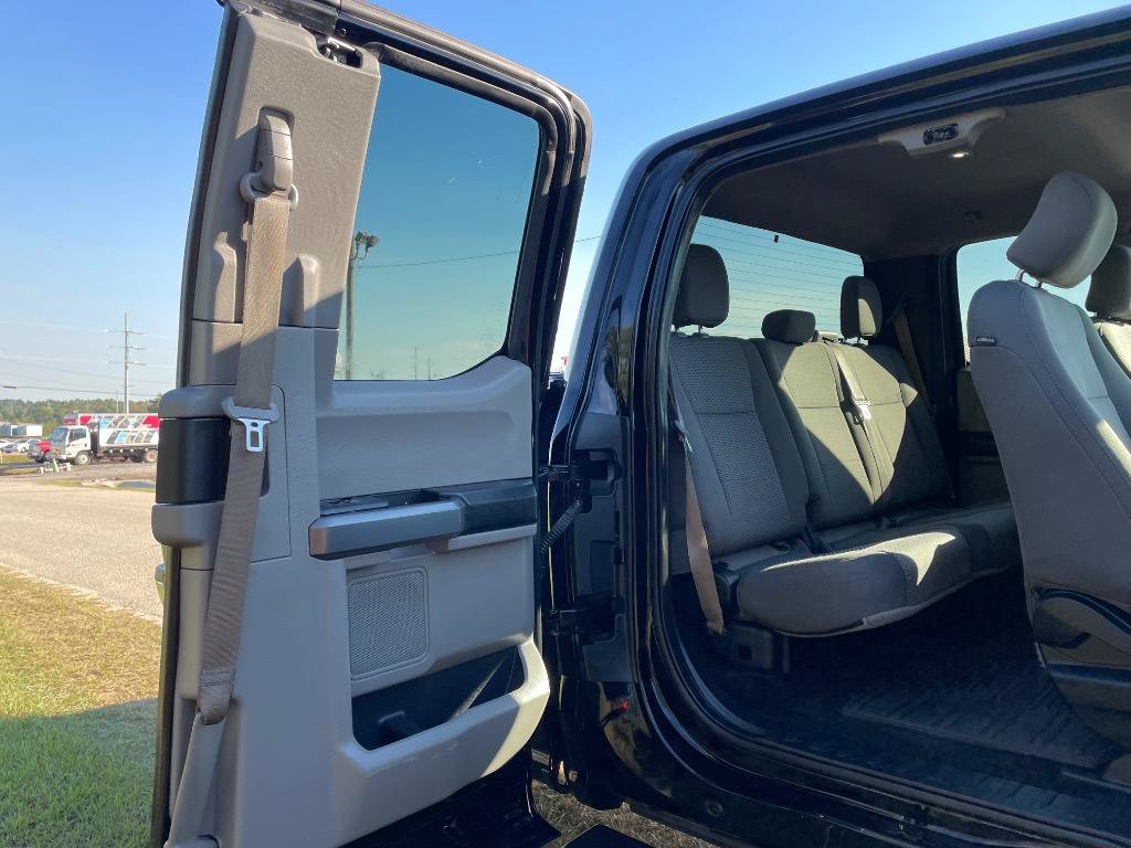 Used 2017 Ford F150 XLT w/ Equipment Group 301A Mid AWD/4WD image 17