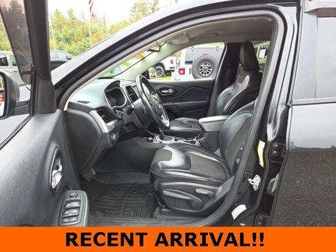 Used 2015 Jeep Cherokee Trailhawk w/ Cold Weather Group image 14