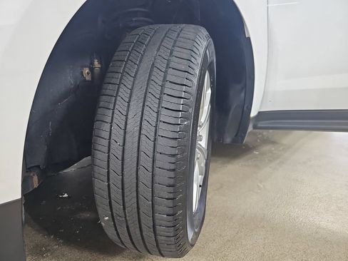 Used 2017 Chevrolet Equinox LS FWD image 36