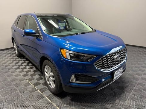Used 2023 Ford Edge SEL w/ Convenience Package image 2