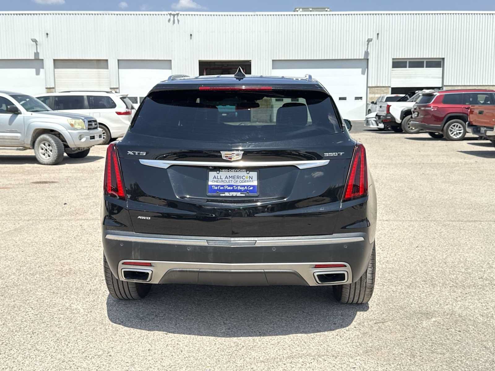 Used 2023 Cadillac XT5 Premium Luxury w/ LPO, Floor Liner Package AWD/4WD image 7