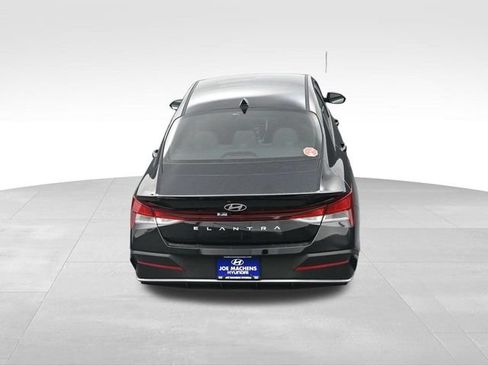 Used 2026 Hyundai Elantra Sport FWD image 27