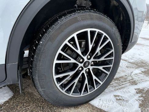 Used 2024 Ford Escape SE image 15