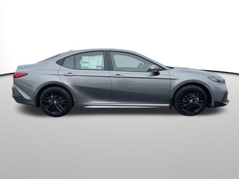 New 2026 Toyota Camry SE w/ Convenience Package image 2