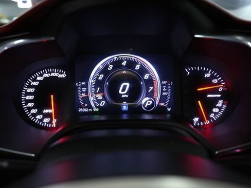 Used 2015 Chevrolet Corvette Z06 w/ 3LZ Preferred Equipment Group RWD image 5