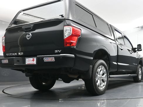 Used 2017 Nissan Titan SV image 27