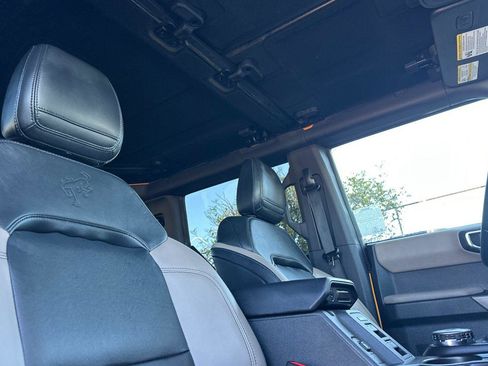 Used 2022 Ford Bronco Wildtrak image 17