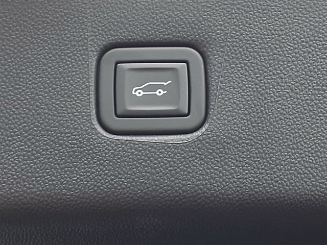 New 2026 Chevrolet Blazer LT w/ Convenience Package FWD image 17