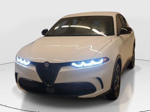 Used 2025 Alfa Romeo Tonale w/ Active Assist Package AWD/4WD image 4