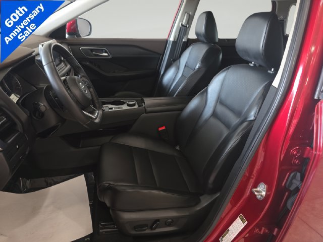 Used 2021 Nissan Rogue SV w/ Premium Package AWD/4WD image 8