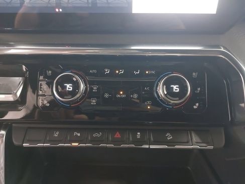 New 2026 GMC Sierra 3500 Denali w/ Denali Reserve Package image 21