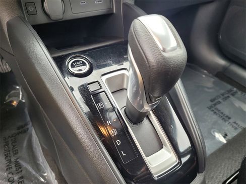 New 2025 Nissan Versa SR w/ Trunk Package image 10