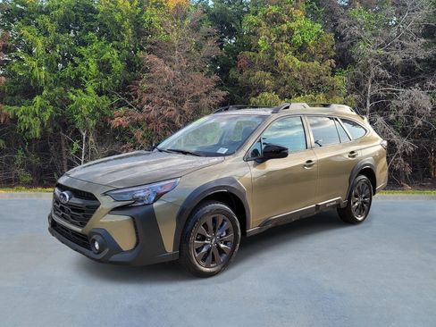 Certified 2025 Subaru Outback Onyx Edition AWD/4WD image 1
