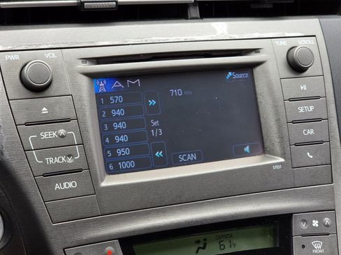 Used 2012 Toyota Prius Two FWD image 9