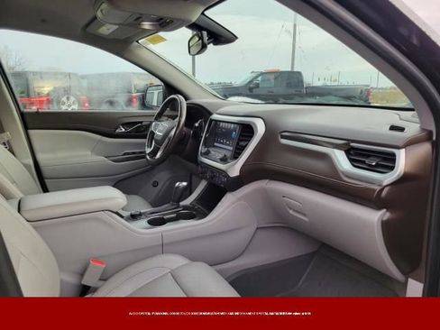 Used 2019 GMC Acadia SLT image 13
