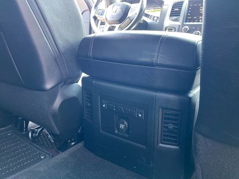 Used 2017 RAM 1500 Limited image 32