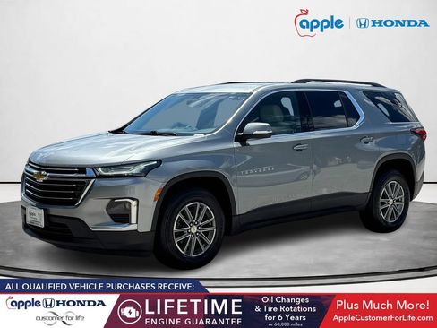 Used 2023 Chevrolet Traverse LT w/ LPO, Cargo Package AWD/4WD image 5