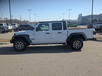 New 2026 Jeep Gladiator Sport video 2