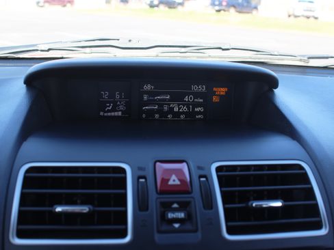 Used 2017 Subaru Forester 2.5i Touring image 32