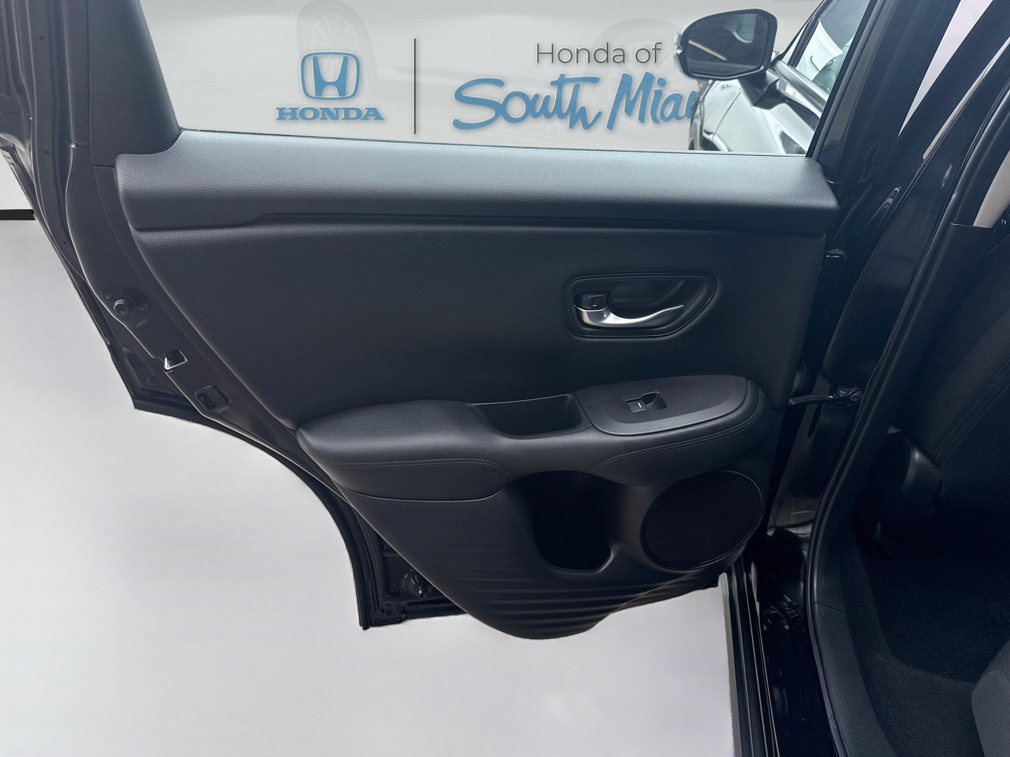 Certified 2025 Honda HR-V LX image 24