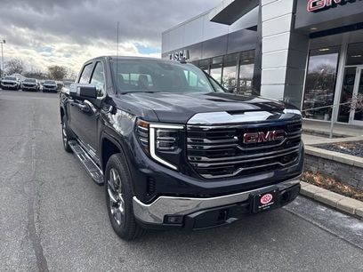 New 2026 GMC Sierra 1500 SLT w/ SLT Premium Package