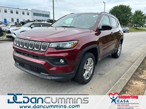 Used 2022 Jeep Compass Latitude w/ Convenience Group AWD/4WD image 1