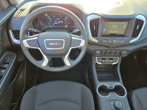 Used 2023 GMC Terrain SLE image 11
