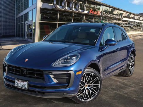 Used 2024 Porsche Macan image 1