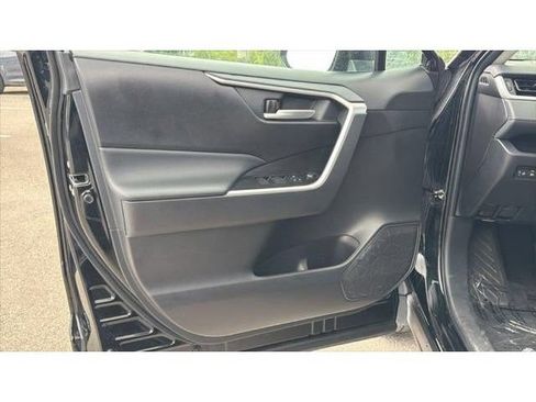 Certified 2025 Toyota RAV4 XLE FWD image 13