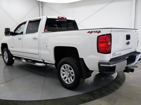 Used 2019 Chevrolet Silverado 2500 LTZ w/ Duramax Plus Package AWD/4WD image 5