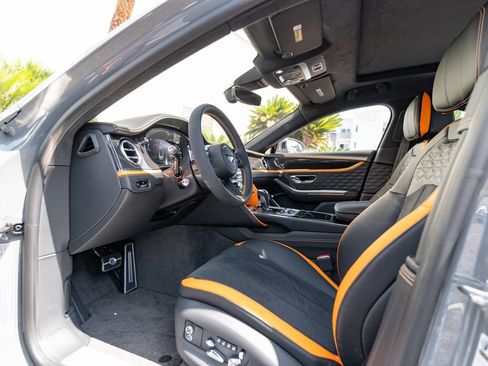 New 2026 Bentley Flying Spur Plug-In Hybrid AWD/4WD image 2
