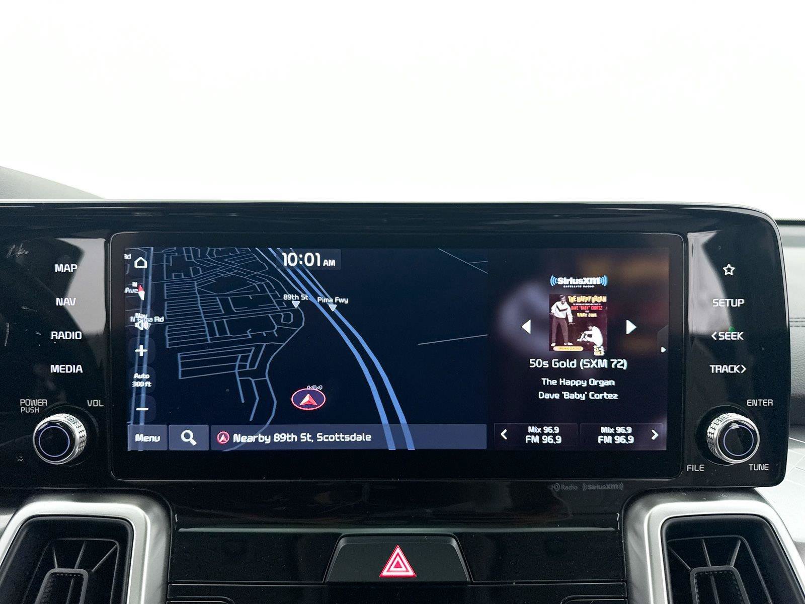 Used 2023 Kia Sorento S w/ Panoramic Sunroof Package FWD image 5