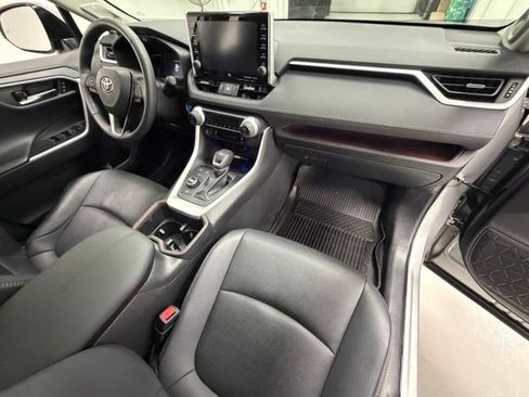 Used 2022 Toyota RAV4 Limited AWD/4WD image 28