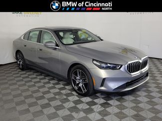Used 2026 BMW 540i xDrive w/ Premium Package AWD/4WD video 1