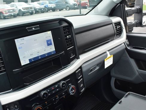 New 2025 Ford F250 XLT w/ 360-Degree Camera Package image 16