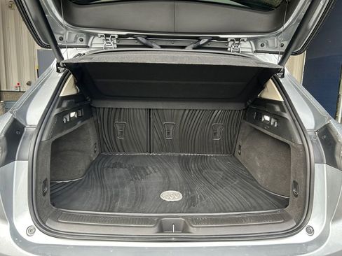 Used 2023 Buick Envision Avenir image 24