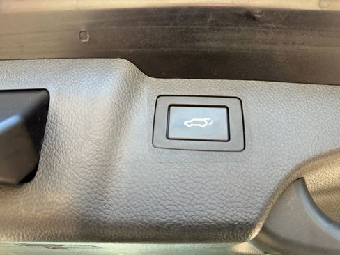 Used 2017 Hyundai Santa Fe Sport w/ 2.4L Tech Package 04 FWD image 30