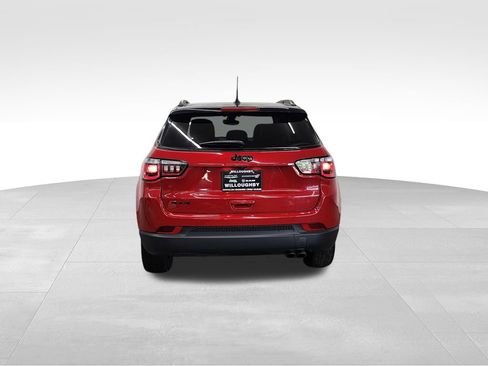 Used 2021 Jeep Compass Latitude w/ Sun and Sound Group AWD/4WD image 7