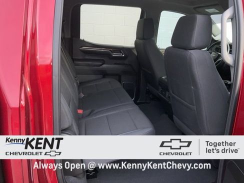 Used 2024 Chevrolet Silverado 1500 LT w/ Convenience Package II image 15