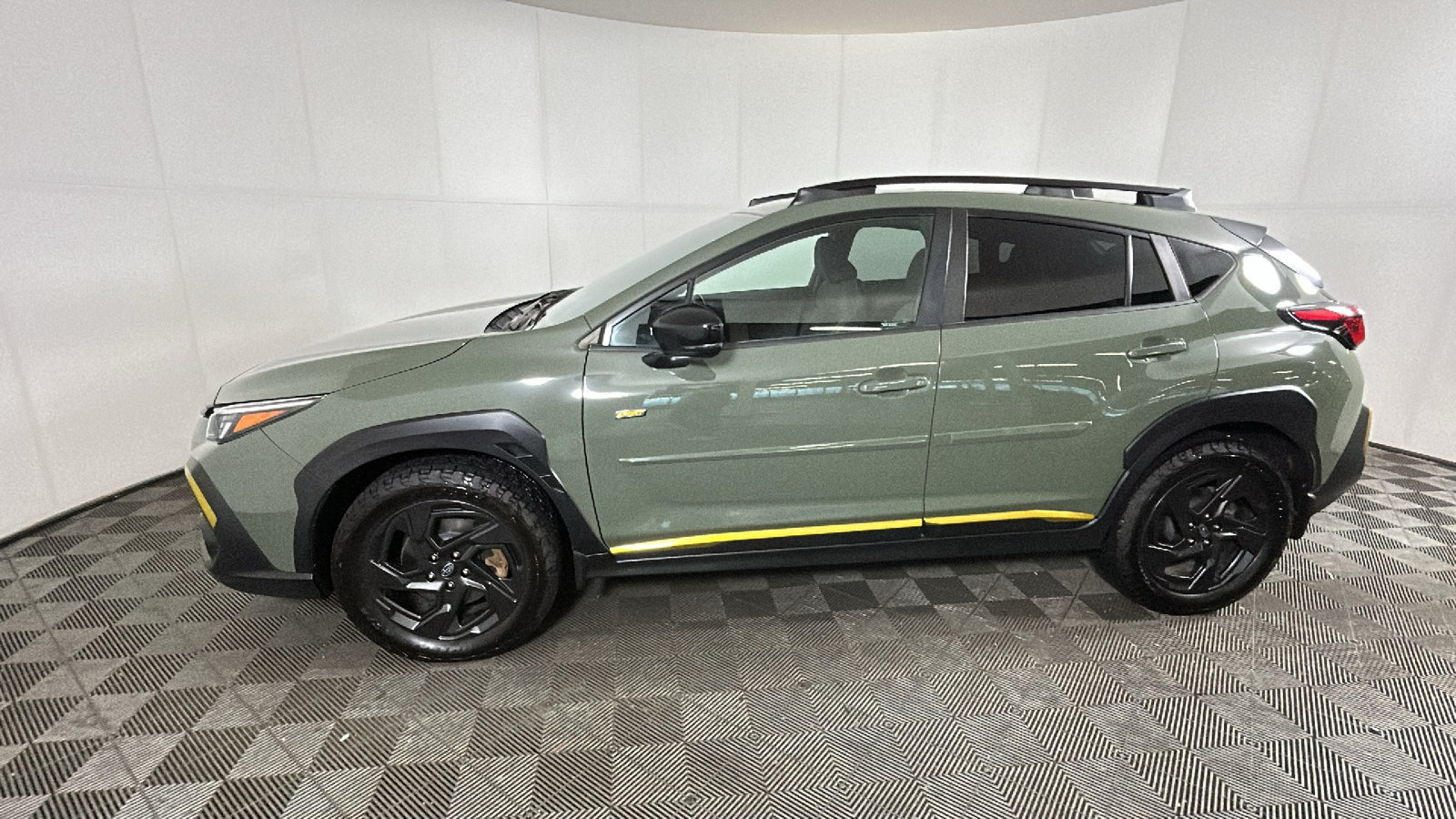 Used 2024 Subaru Crosstrek 2.5i Sport AWD/4WD image 7