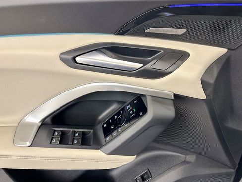 Used 2025 Audi Q5 Premium Plus w/ Premium Plus AWD/4WD image 20