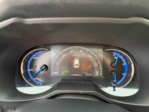 Used 2024 Toyota RAV4 XSE w/ Weather Package image 19