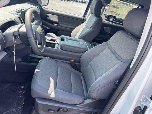 New 2027 Ford Expedition Active RWD image 16