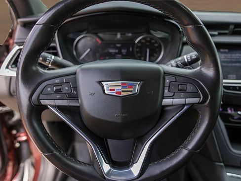 Used 2022 Cadillac XT6 Luxury FWD image 13